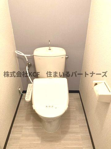 トーカンキャステール通町のトイレ|落ち着いた色調のトイレです