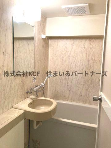 トーカンキャステール通町の浴室|コンパクトで使いやすいお風呂です