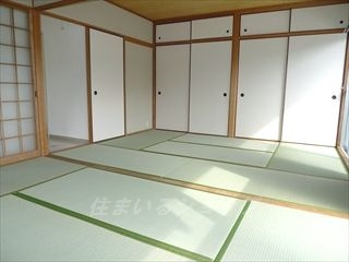 MAEDAビルの寝室
