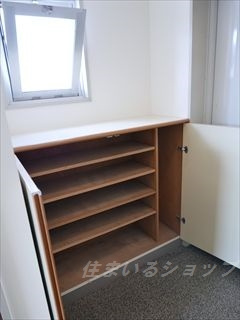 広島市安佐北区落合２丁目の賃貸マンションの玄関|大型シューズボックス