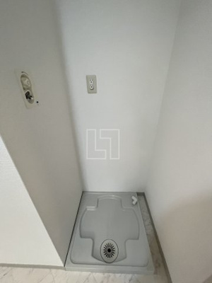 【設備】 | ロイヤルパークス桃坂 | ロイヤルパークス桃坂　室内洗濯機置場