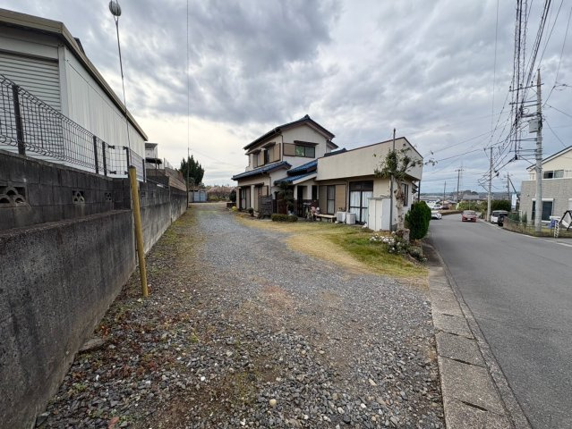 狭山市下奥富　資材置場・駐車場用地　西武新宿線『新狭山駅』徒歩18分