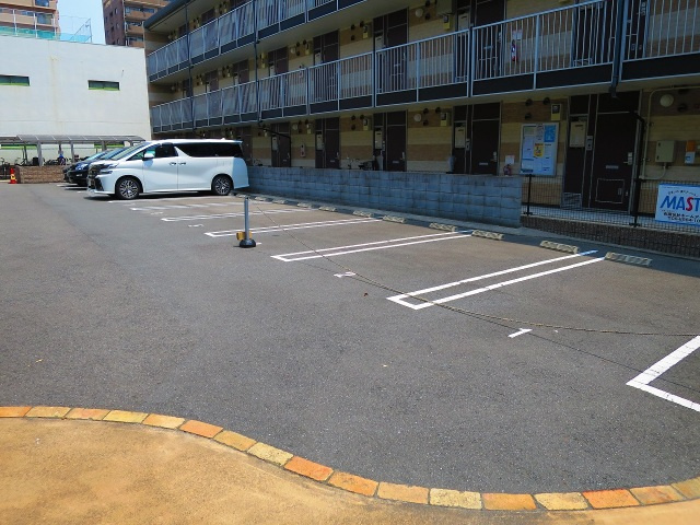 テンポ フェリーチェの駐車場