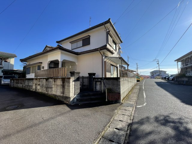 鹿児島市向陽二丁目戸建ての前面道路含む現地写真