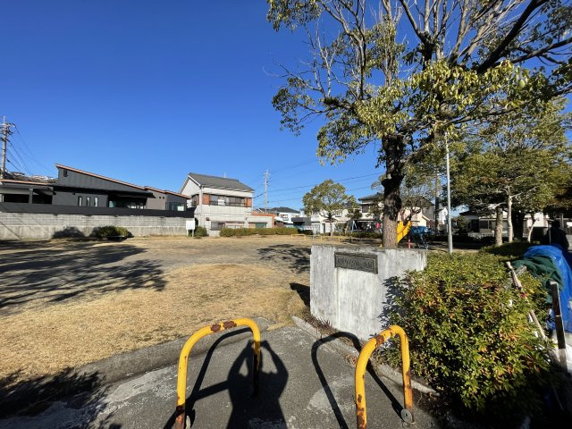 鹿児島市向陽二丁目戸建ての周辺|物件南側の公園