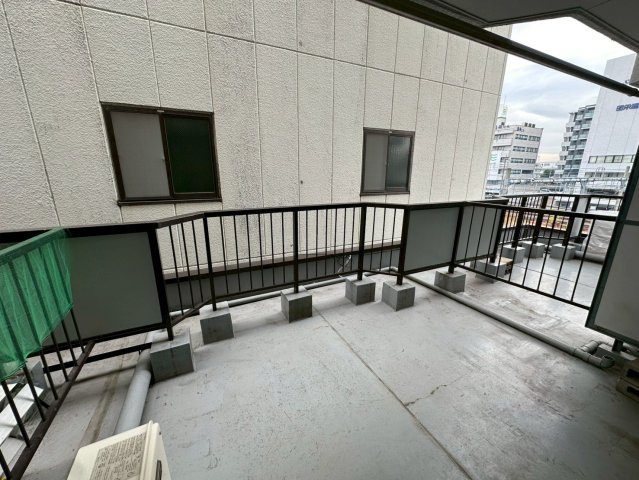 富士見ビルのバルコニー