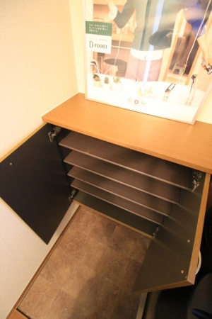 サンライフ市の玉【キャッシュバック対象】の玄関|落ち着いた玄関です