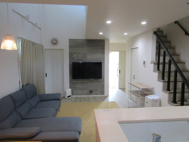 【居間・リビング】 | 【ZEH住宅】南アルプス市桃園 | おしゃれな居間です