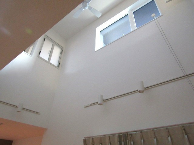 【内装】 | 【ZEH住宅】南アルプス市桃園 | リビング吹き抜け