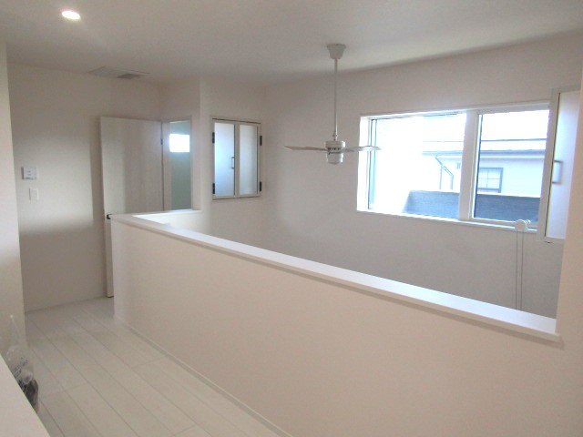 【その他共用部分】 | 【ZEH住宅】南アルプス市桃園 | 2階廊下部分