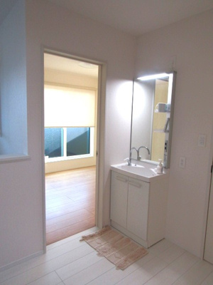 【独立洗面台】 | 【ZEH住宅】南アルプス市桃園 | 2階　独立洗面台