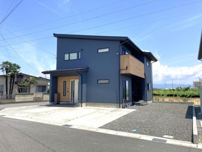 【庭】 | 【ZEH住宅】南アルプス市桃園 | お庭で自由な時間を過ごせます