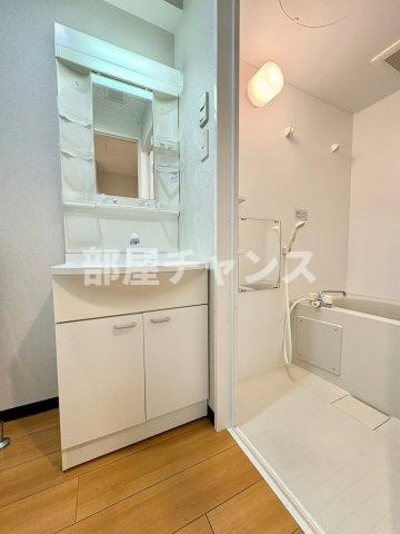 ヴェッセル幅下の独立洗面台