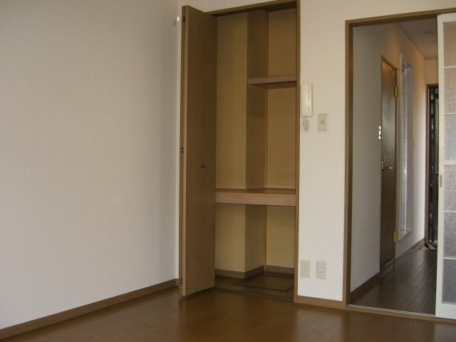 グリーンハイム平田の収納