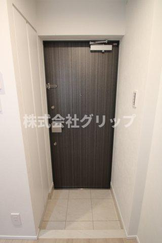 LUMEED横濱戸部の玄関