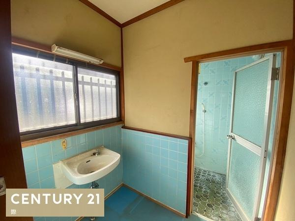 和歌山市太田３丁目の中古一戸建の独立洗面台