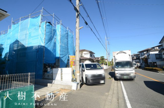 【前面道路含む現地写真】 | ※令和6年12月上旬に撮影