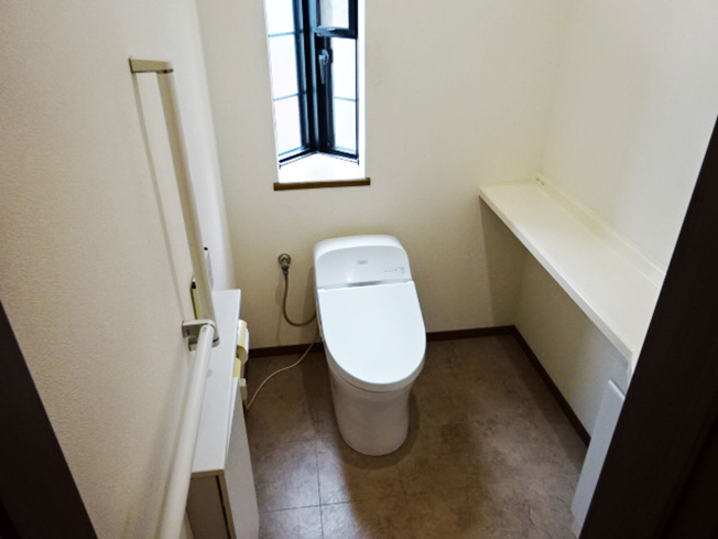 【トイレ】 | 清水町伏見 中古住宅 EH05462 | 清水町伏見　1Fトイレ