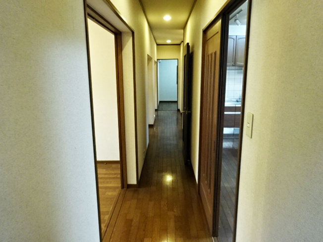 【内装】 | 清水町伏見 中古住宅 EH05462 | 清水町伏見　1F廊下