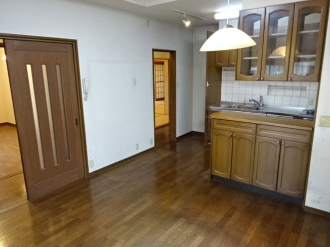 【居間・リビング】 | 清水町伏見 中古住宅 EH05462 | 清水町伏見　1FＬＤＫ