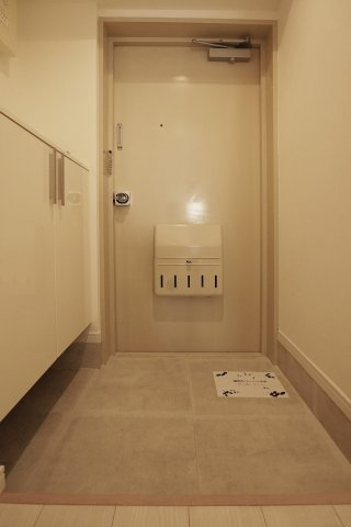 新板橋ビューハイツの玄関