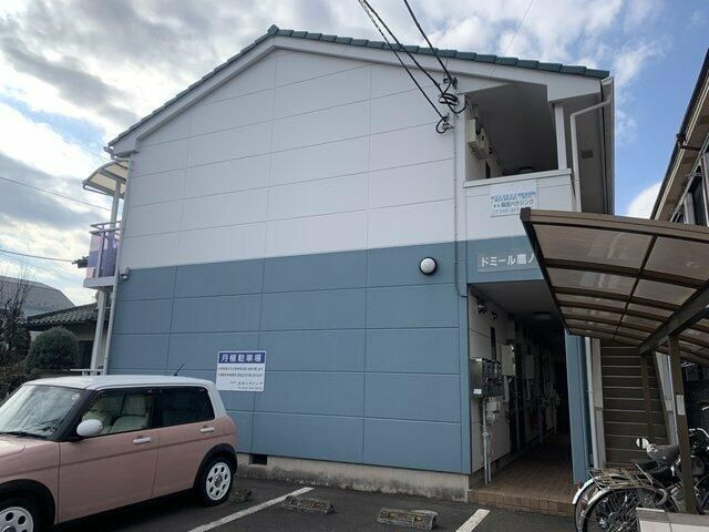 ドミール鷹ノ台の外観