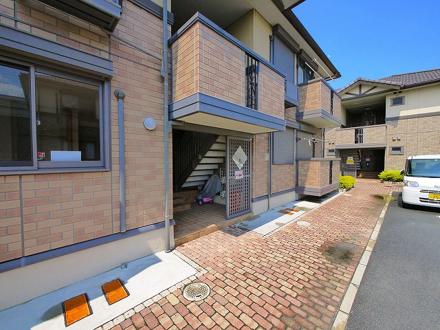 ヴィルヌーブB（新町）のその他共用部分|階段前