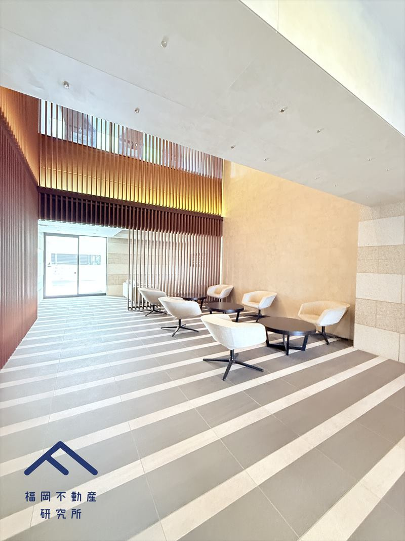 パークアソシア大野城駅前のエントランス