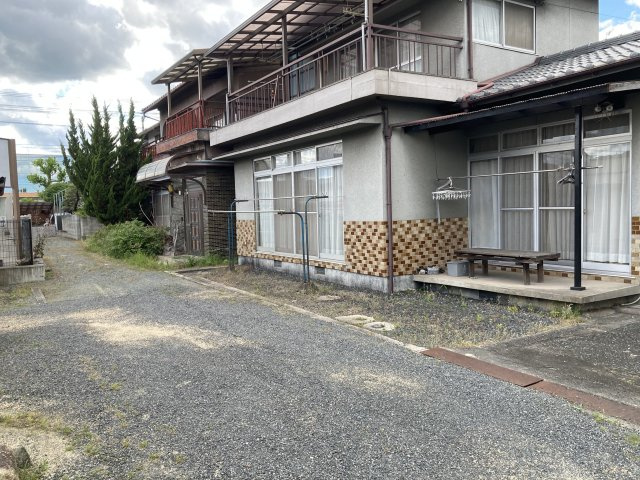 駅家町万能倉　コメダ珈琲裏