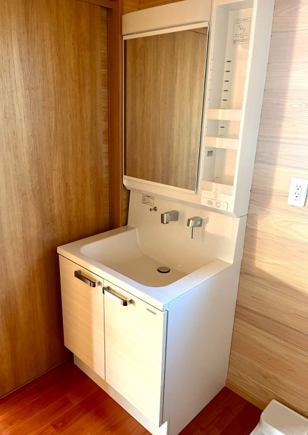 都城市蓑原町の新築一戸建の独立洗面台