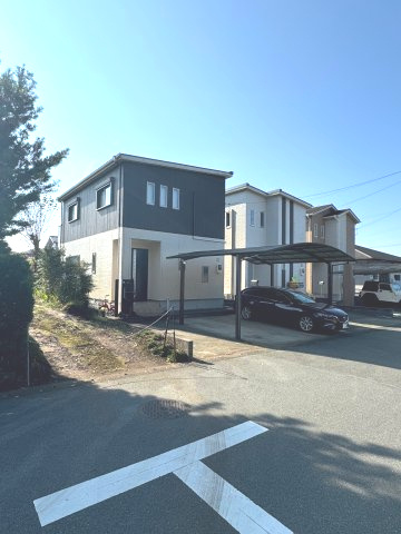 益城町辻の城中古住宅の前面道路含む現地写真|前面道路含む現地写真です