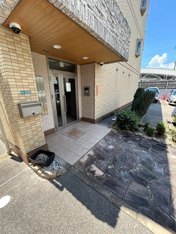 西宮市宮西町の賃貸マンションの外観