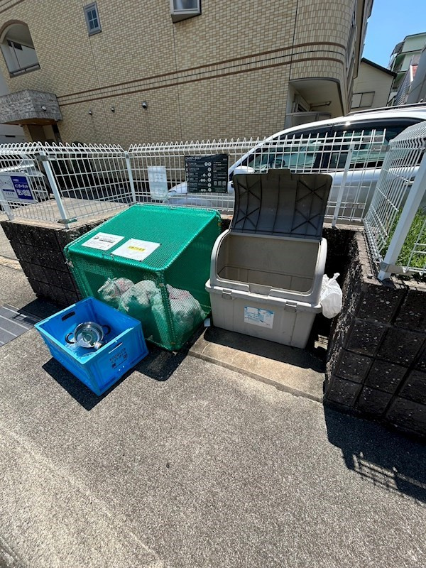 西宮市宮西町の賃貸マンションの外観
