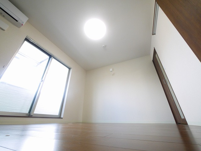 クレアール郡山Ⅰの洋室|使い勝手のいい洋室です