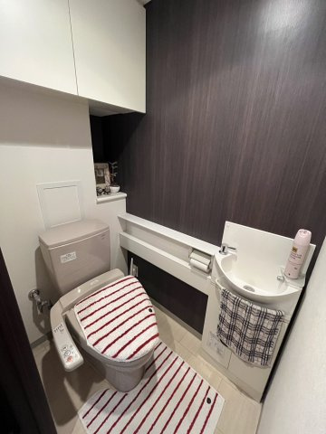 グランスイート近江・臨湖庵　のトイレ|手洗い付きのトイレは、使いやすい♪