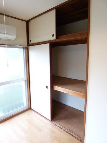 【収納】 | 山下荘 | 最上階・角部屋・二面採光のお部屋です。