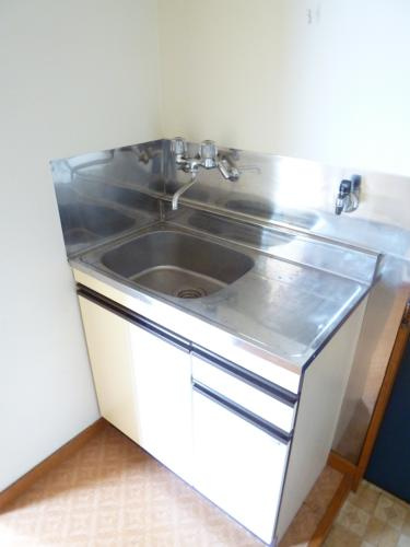 【キッチン】 | 山下荘 | 最上階・角部屋・二面採光のお部屋です。