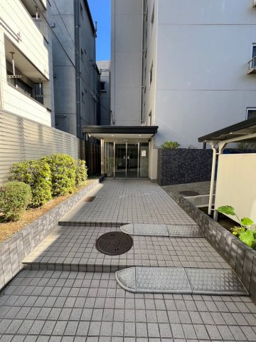 メゾン代々木のエントランス|メゾン代々木