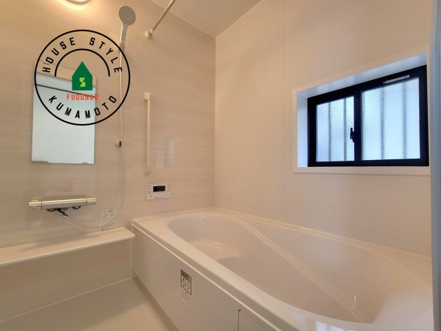 菊池市西寺第1-8棟（F号棟）の浴室|1日の疲れを癒してくれる広々バスルーム。雨の日のお洗濯にも大活躍な浴室乾燥機付です！