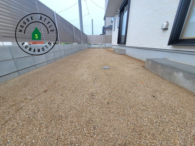 菊池市西寺第1-8棟（F号棟）の庭|お庭で自由な時間を過ごせます。