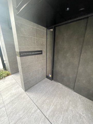 リビオレゾン南森町のエントランス