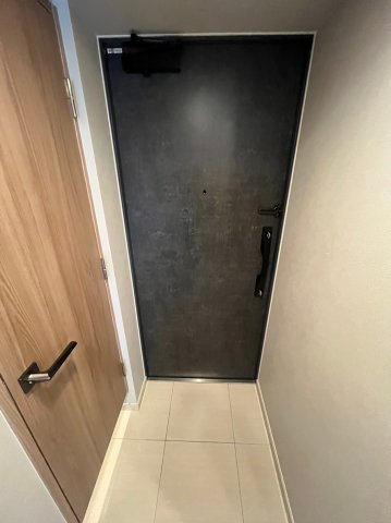 リビオレゾン南森町の玄関