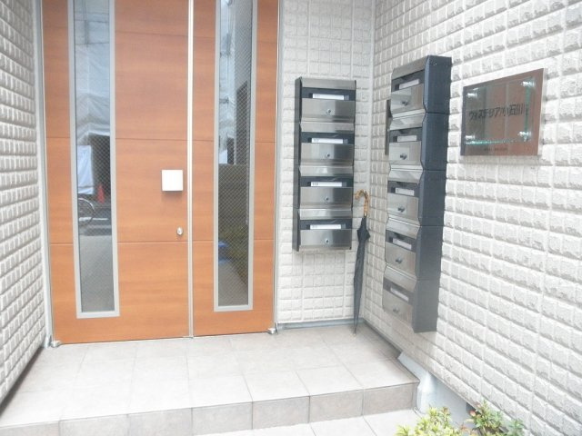 ウィステリア小石川のエントランス