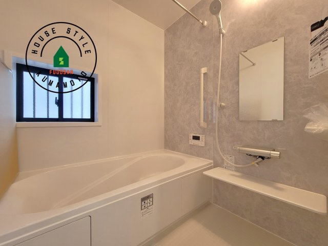 菊池市西寺第1-8棟（H号棟）の浴室|1日の疲れを癒してくれる広々バスルーム。雨の日のお洗濯にも大活躍な浴室乾燥機付です！