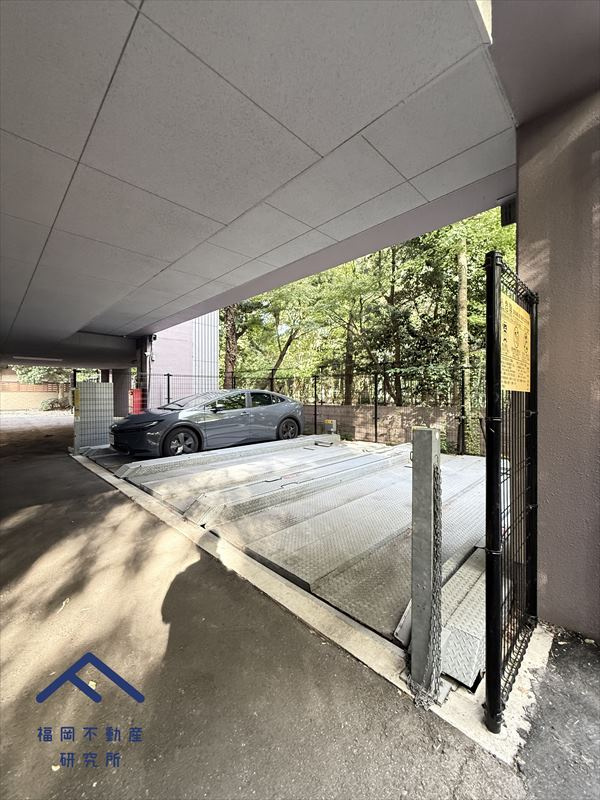 アートウィル赤坂の駐車場