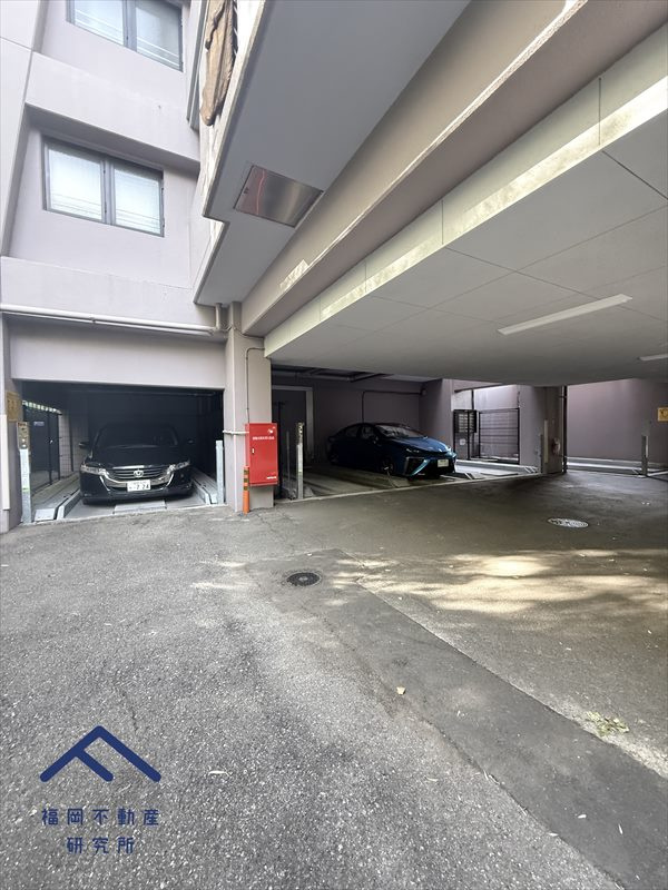 アートウィル赤坂の駐車場