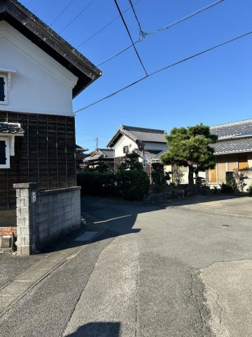 ★津市稲葉町の11LDK戸建★の駐車場