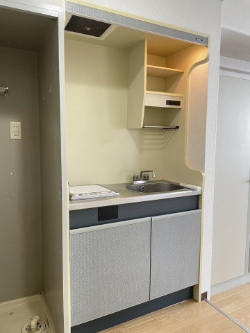 メゾン・ド・シプレームのキッチン|メゾン・ド・シプレーム　704号