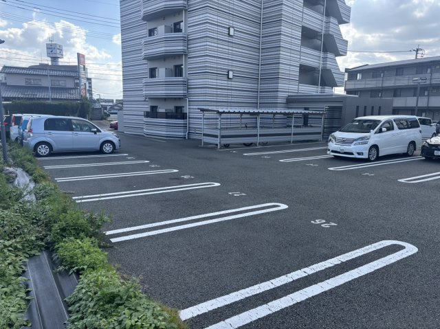 【駐車場】 | AXIA Will帯山