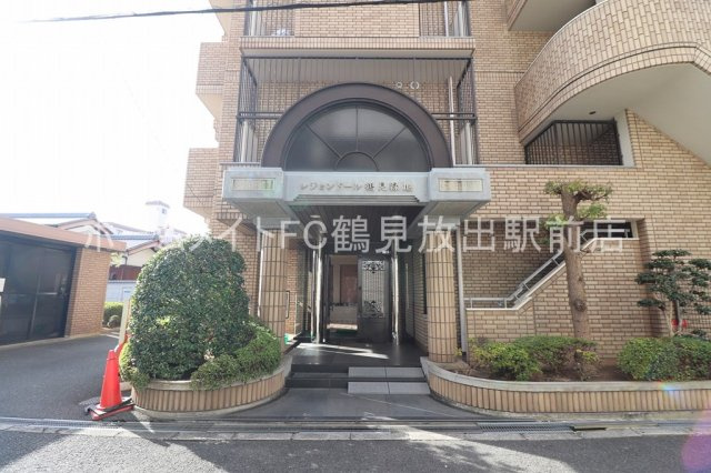 大阪市鶴見区横堤３丁目の賃貸マンションのエントランス